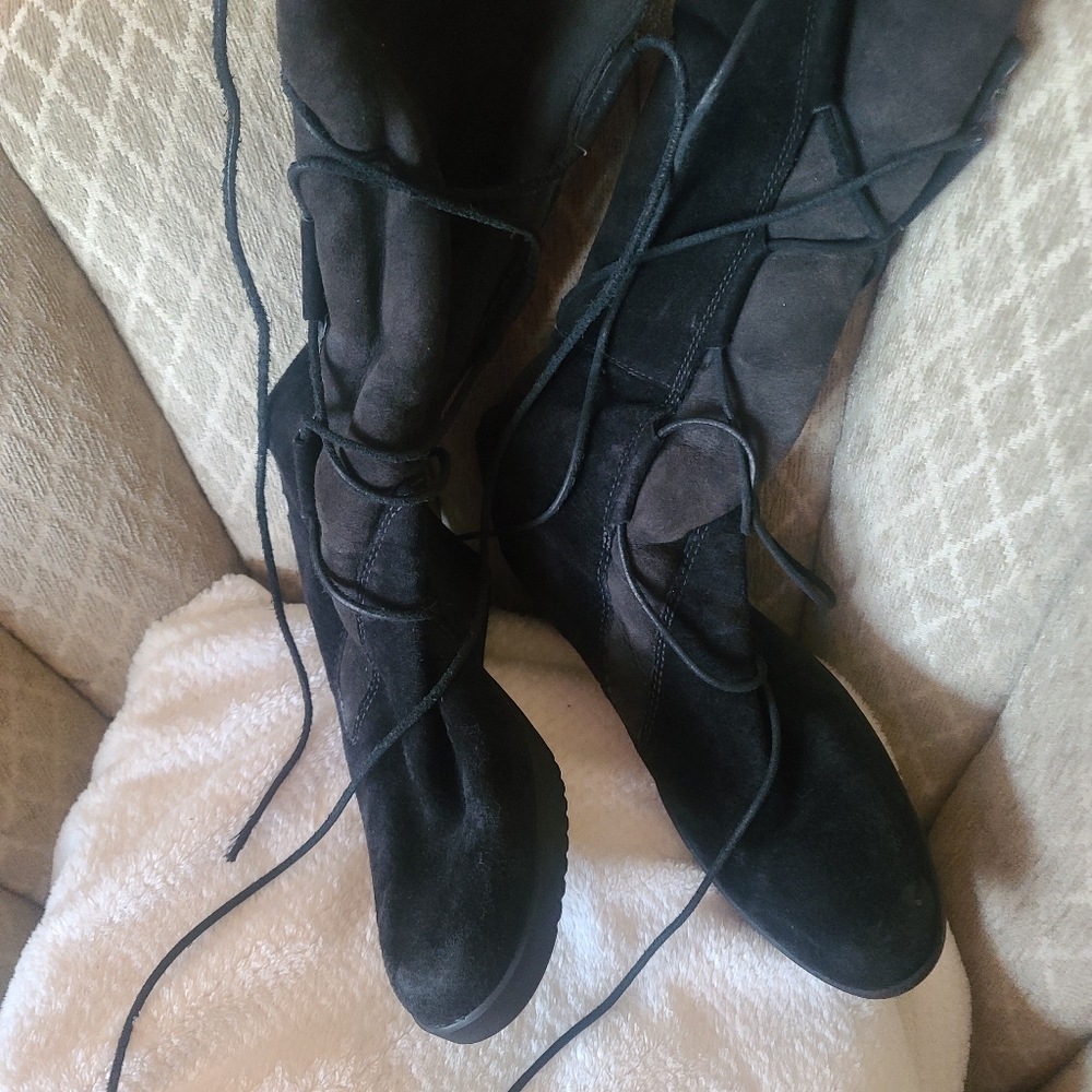 UGG Elsy boots black suede